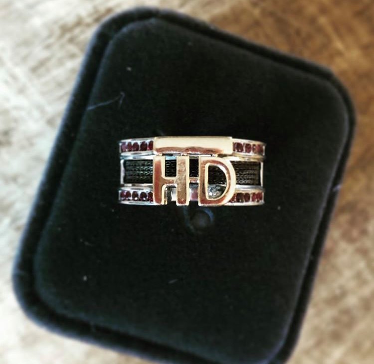 farm brand horsehair ring, custom horsehair ring, branded horse hair ring, custom horse hair jewelry, horse hair memorial ring, best horse hair rings 